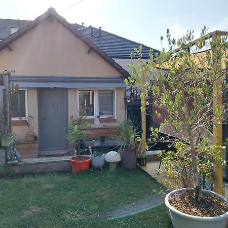 Maison Champetre Deville-les-Rouen Εξωτερικό φωτογραφία